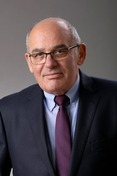 Dr. Steiner András