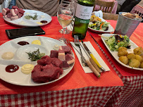 Raclette du Restaurant français Saveurs de Savoie à Paris - n°1