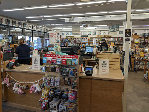 Book Store «Half Price Books», reviews and photos, 5017 Excelsior Blvd, St Louis Park, MN 55416, USA