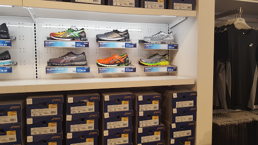 Sporting Goods Store «ASICS Outlet», reviews and photos, 6800 Oxon Hill Rd #815, Oxon Hill, MD 20745, USA