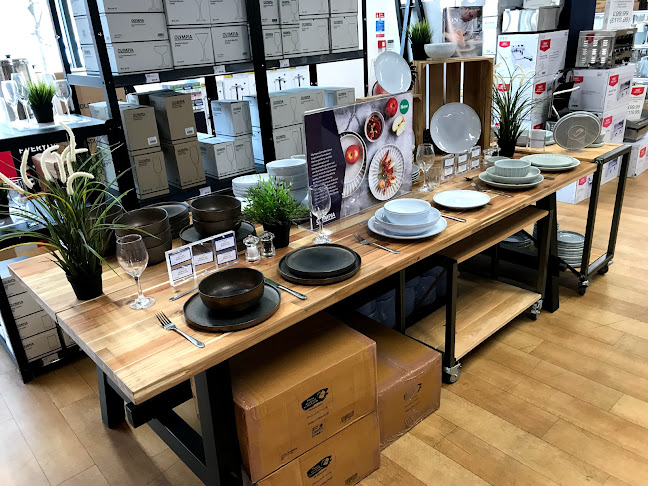 Comments and reviews of Nisbets Catering Equipment Brighton Store