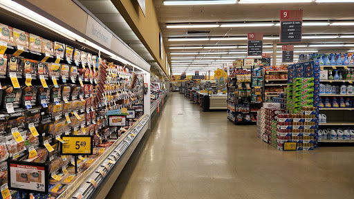 Grocery Store «Safeway», reviews and photos, 1605 E Bridge St, Brighton, CO 80601, USA