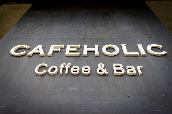 Cafeholic coffee & bar