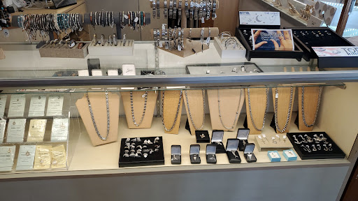 Jewelry Store «Gray Jewelers», reviews and photos, 172 Johns Pass Boardwalk W, Madeira Beach, FL 33708, USA