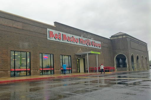 Red Racks & Dav Thrift Stores, 2855 S Kansas Expy, Springfield, MO 65807, USA, 