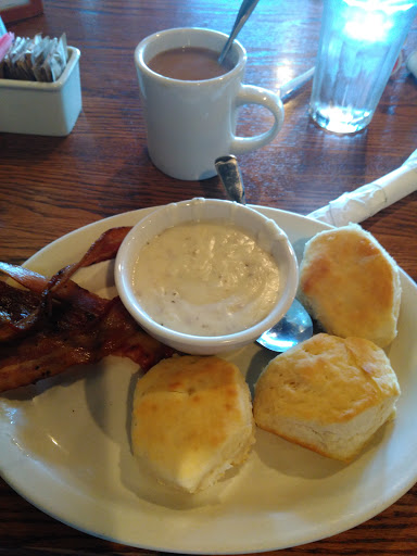 American Restaurant «Cracker Barrel Old Country Store», reviews and photos, 901 Veterans Memorial Pkwy, St Charles, MO 63303, USA