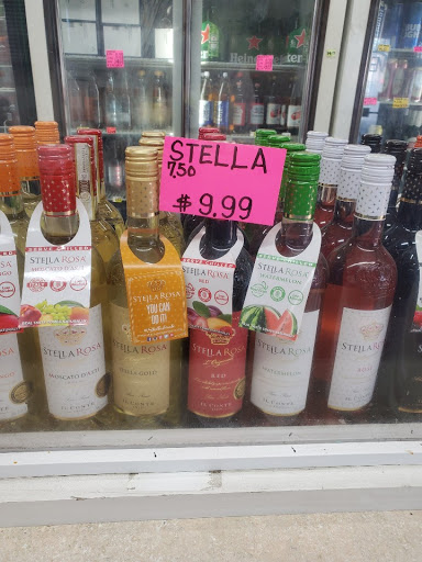 Liquor Store «Pepper Liquor Store», reviews and photos, 5440 Reisterstown Rd, Baltimore, MD 21215, USA