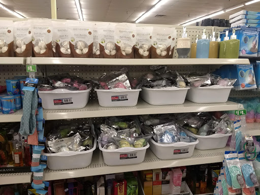 Dollar Store «Dollar Tree», reviews and photos, 4322 W Elm St, McHenry, IL 60050, USA