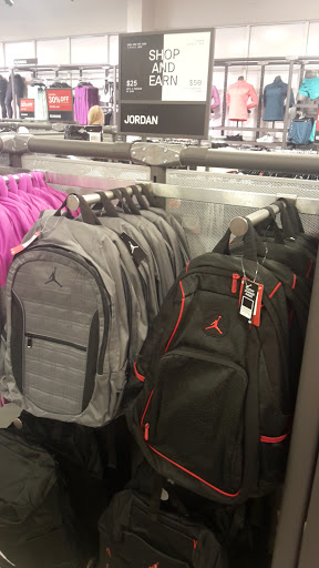 Clothing Store «Nike Factory Store», reviews and photos, 10801 Corkscrew Rd D-177, Estero, FL 33928, USA