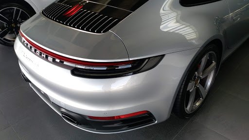 Porsche Centre León