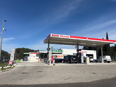 Esso Express à Saint-Mitre-les-Remparts