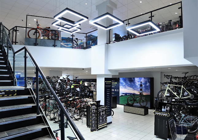 Evans Cycles - Plymouth