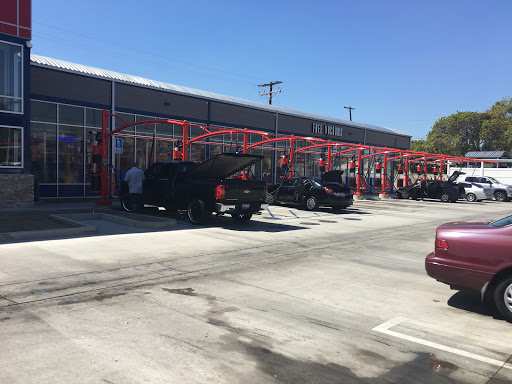 Bellagio Express Car Wash en Carson