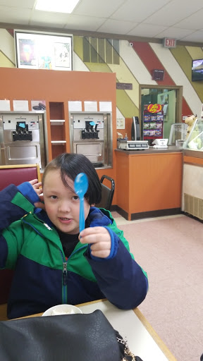 Ice Cream Shop «Chocolate Shoppe Ice Cream Skokie», reviews and photos, 4041 Dempster St, Skokie, IL 60076, USA