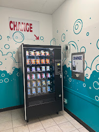 Elgin Wash & Dry Laundromat - Photo 5 - Car repair in Elgin, IL, Elgin