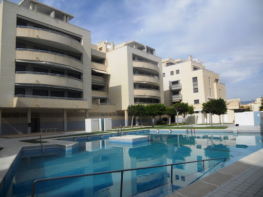 Inmobiliaria Manuel LOGMANIEH en Roquetas de Mar