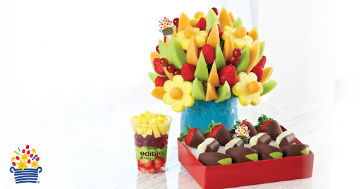 Gift Shop «Edible Arrangements - The Shoppes at Buford», reviews and photos, 3200 Woodward Crossing Blvd b104, Buford, GA 30519, USA