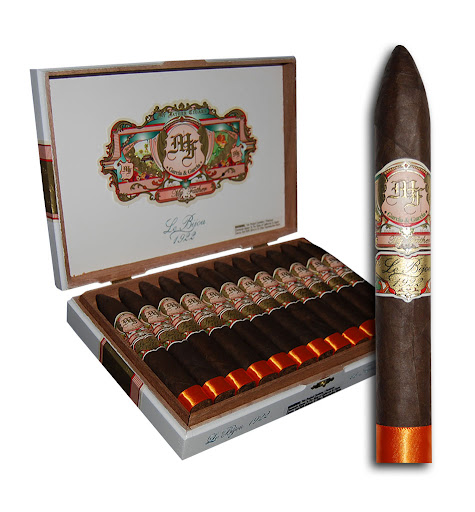 Cigar Shop «Woodbury Tobacco Cigars & E-Cigars», reviews and photos, 7060 Valley Creek Plaza #115, Woodbury, MN 55125, USA