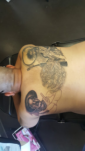Tattoo Shop «UnderGround-Ink Tattoo Gallery», reviews and photos, 2106 W Gentry Pkwy, Tyler, TX 75702, USA