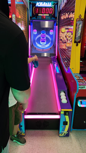 Bowling Alley «Lessard Lanes», reviews and photos, 136 New Britain Ave, Plainville, CT 06062, USA