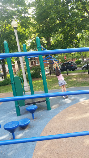 Park «Mayfair Park», reviews and photos, 4550 W Sunnyside Ave, Chicago, IL 60630, USA