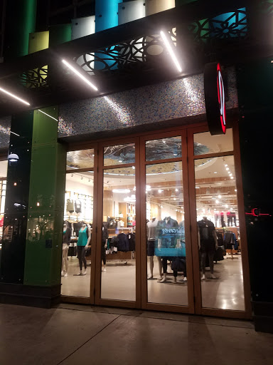Sportswear Store «lululemon», reviews and photos, 1457 3rd Street Promenade, Santa Monica, CA 90401, USA