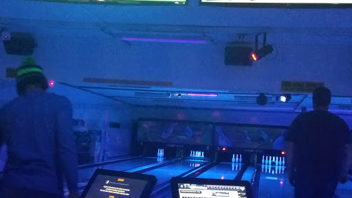 Bowling Alley «Chalet Bowl & 26th Street Cafe», reviews and photos, 3806 N 26th St, Tacoma, WA 98407, USA