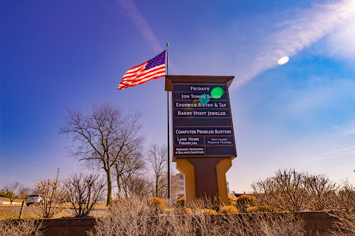 Shopping Mall «Westgate Centre», reviews and photos, 12320 Olive Blvd, Creve Coeur, MO 63141, USA