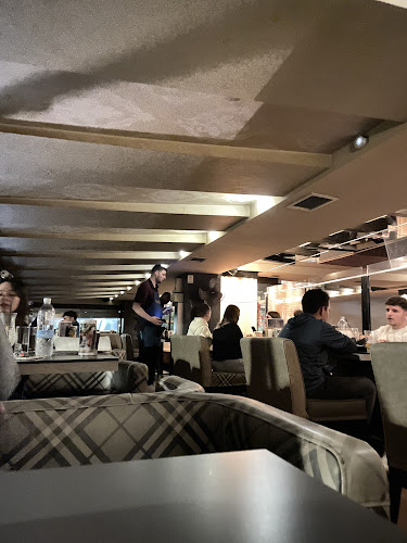 Opinii despre Castello Cafe Bar în Θεσσαλονίκη - Καφετέρια