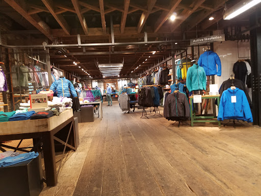 Clothing Store «Patagonia Meatpacking», reviews and photos, 414 W 14th St, New York, NY 10014, USA