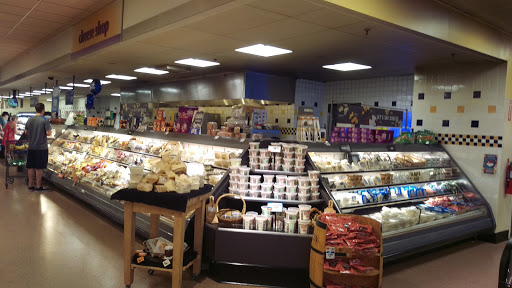 Grocery Store «Stop & Shop», reviews and photos, 111 Vredenburgh Ave, Yonkers, NY 10704, USA