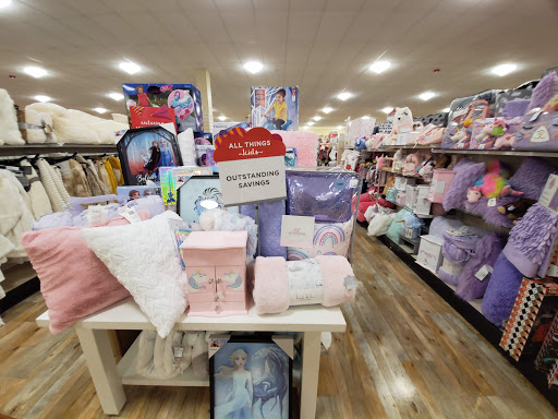 Department Store «HomeGoods», reviews and photos, 850 Providence Blvd, Pittsburgh, PA 15237, USA