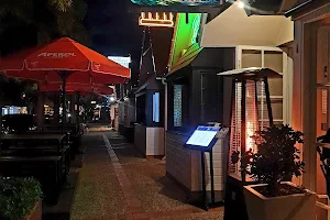 Main Wave Restaurant image