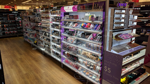 Hair Salon «Ulta Beauty», reviews and photos, 362 W Army Trail Rd, Bloomingdale, IL 60108, USA