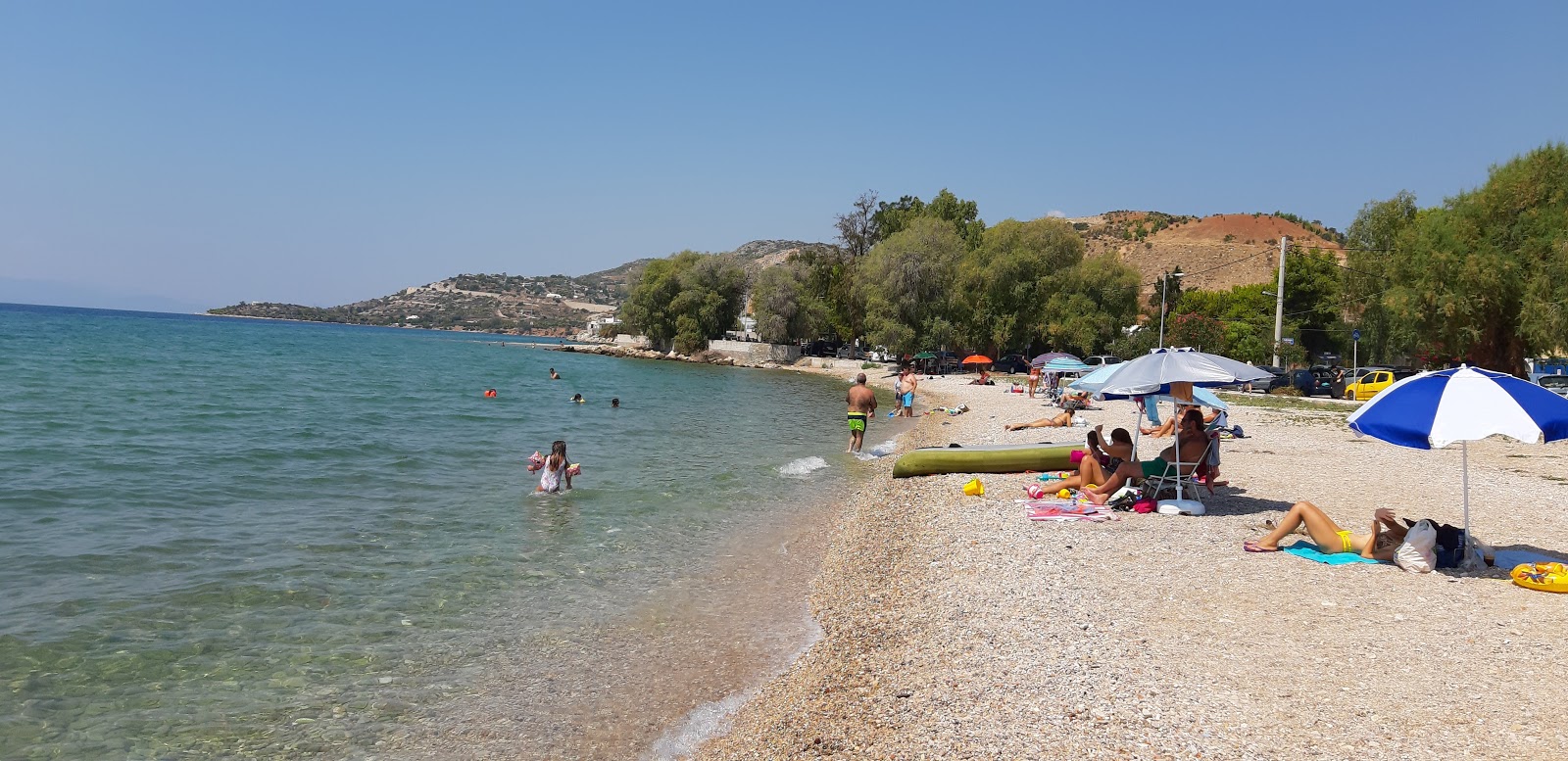 Foto von Megara beach und die siedlung