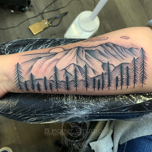 Tattoo Shop «5 Point Studios», reviews and photos, 1800 NW 86th St, Clive, IA 50325, USA