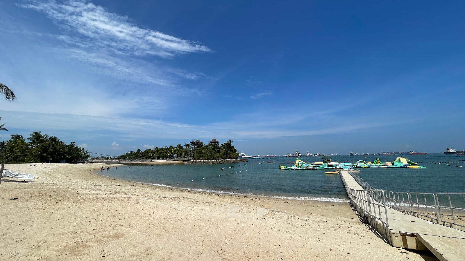 Foto van Palawan Beach met ruim strand