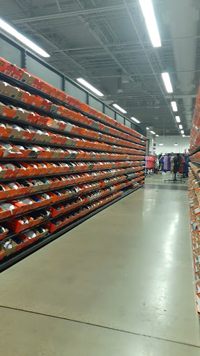 Sporting Goods Store «Nike Factory Store», reviews and photos, 3000 Grapevine Mills Pkwy #611, Grapevine, TX 76051, USA