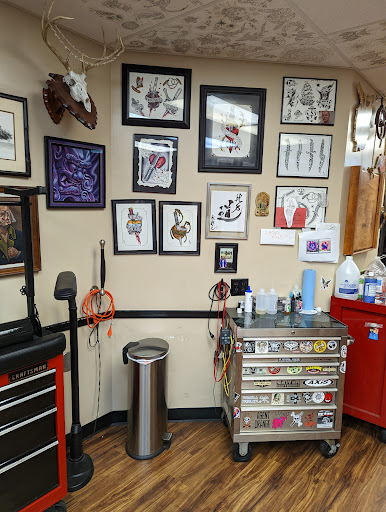 Explore guns and roses tattoo ideas, creative tattoo ideas in Honolulu, available at Skin Deep Tattoo and Piercing Waikiki