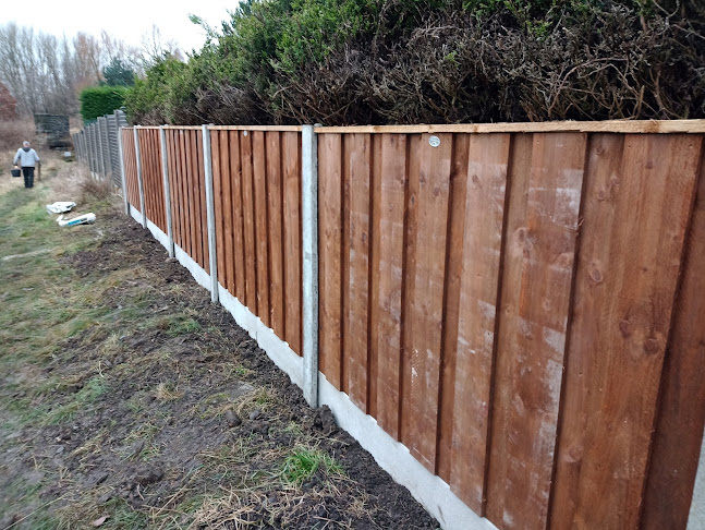 Reviews of Radcliffe fencing and decking in Manchester - Landscaper