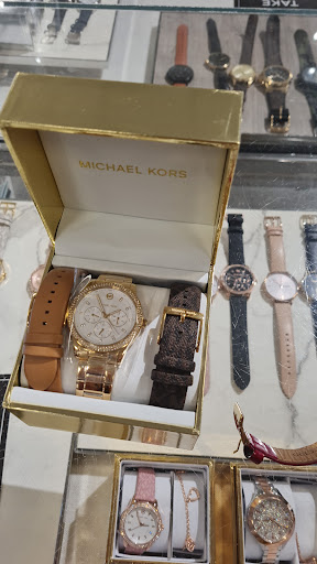 Fashion Accessories Store «Michael Kors», reviews and photos, 1800 Sawgrass Mills Cir #2630, Sunrise, FL 33323, USA