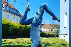 Yoga Svaha Institut I Yogakurse, Ausbildung & Coaching image