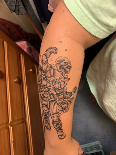 Tattoo Shop «Bad Azz Tattoo, LLC», reviews and photos, 105 Boston Rd, Edgewater, FL 32141, USA