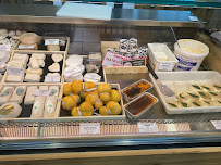 Intérieur du Restaurant Le Mas du Trident Fromagerie à Vauvert - n°5