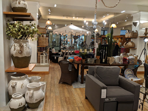 Furniture Store «Pottery Barn», reviews and photos, 75 Middlesex Turnpike #2001a, Burlington, MA 01803, USA