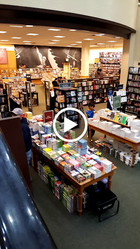 Book Store «Barnes & Noble», reviews and photos, 4015 Medina Rd, Akron, OH 44333, USA