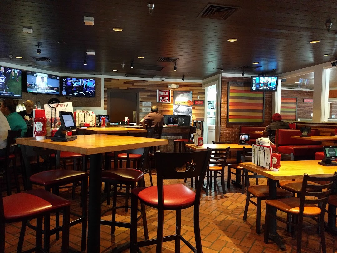 Chilis Grill & Bar