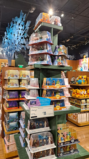 Toy Store «Disney Store», reviews and photos, 350 W Hillcrest Dr, Thousand Oaks, CA 91360, USA