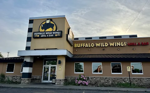 Buffalo Wild Wings image