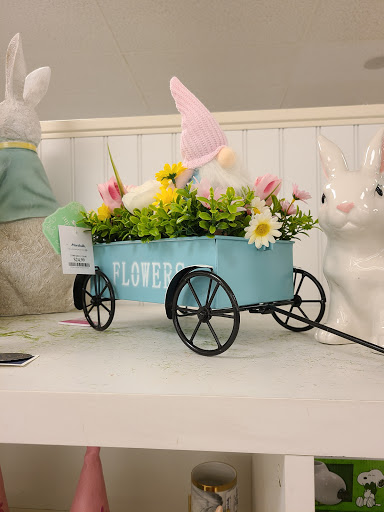 Shopping Mall «Cross Pointe Shopping Center», reviews and photos, 101 E Alex Bell Rd, Centerville, OH 45459, USA